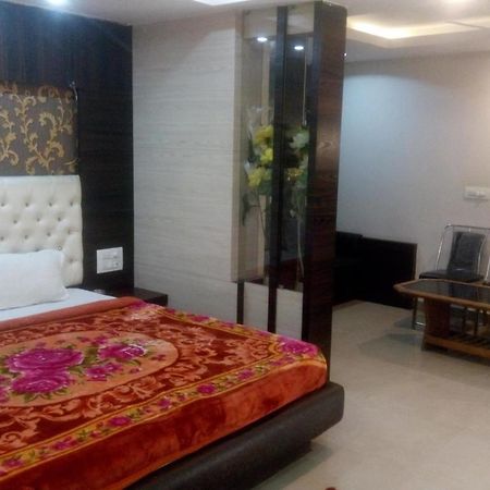 Hotel Priya Palace Ranchi Esterno foto