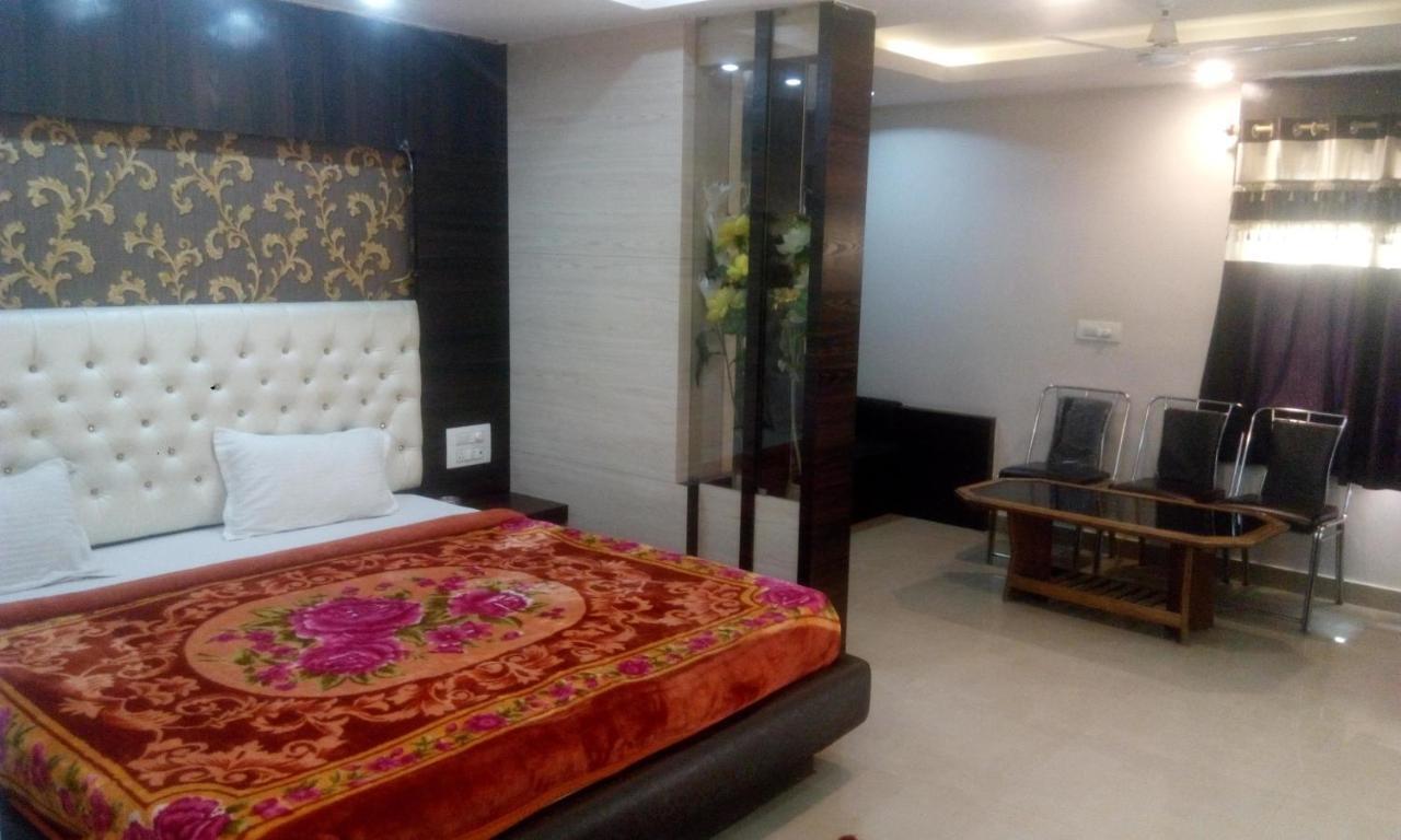 Hotel Priya Palace Ranchi Esterno foto