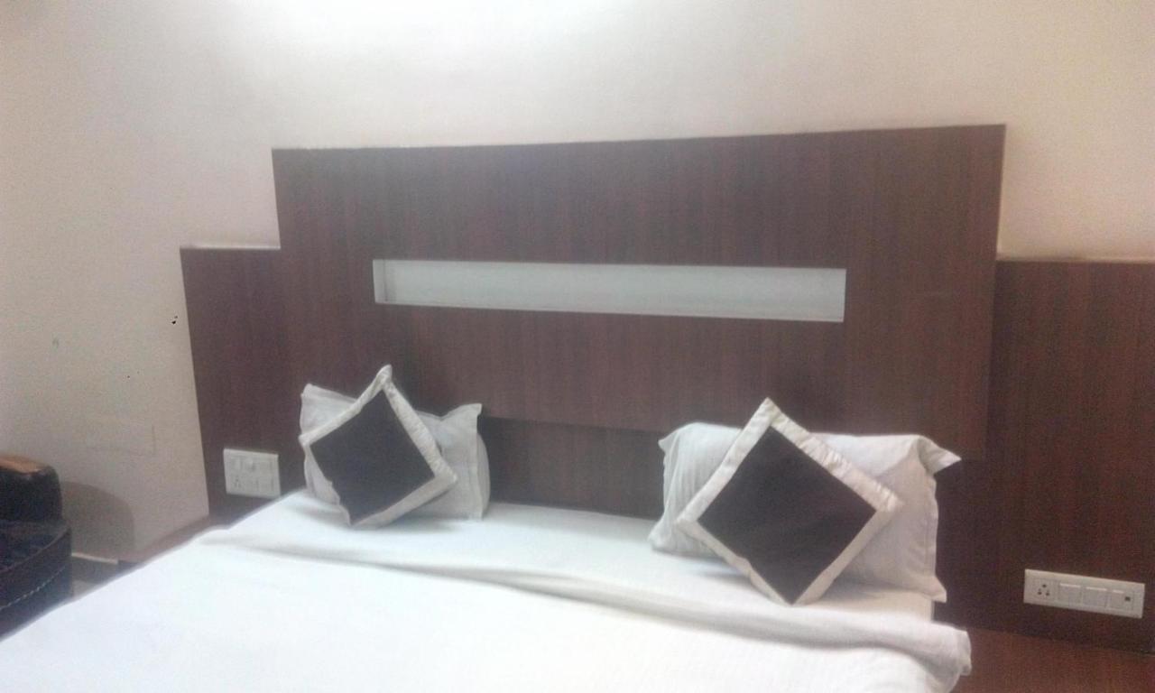 Hotel Priya Palace Ranchi Esterno foto