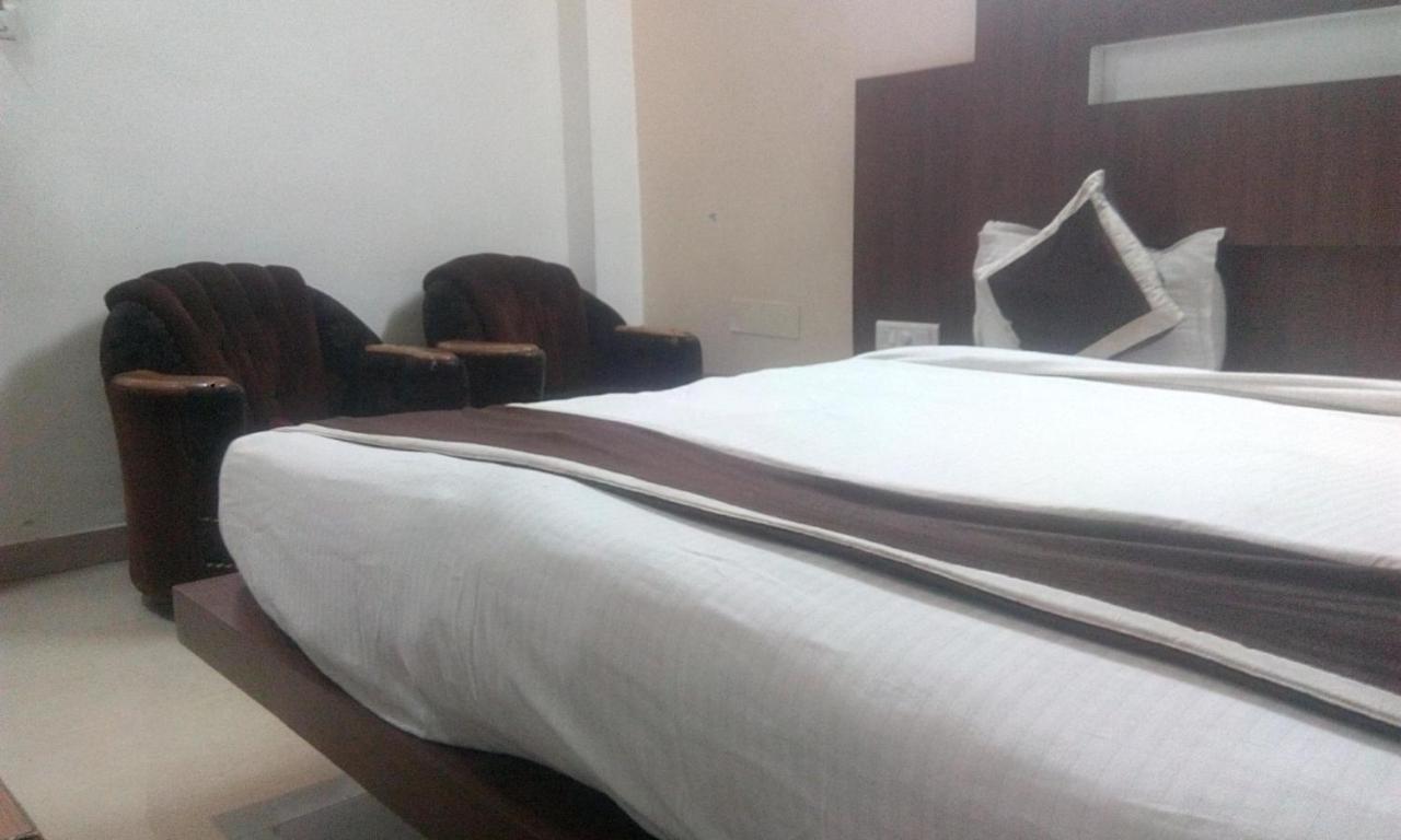 Hotel Priya Palace Ranchi Esterno foto